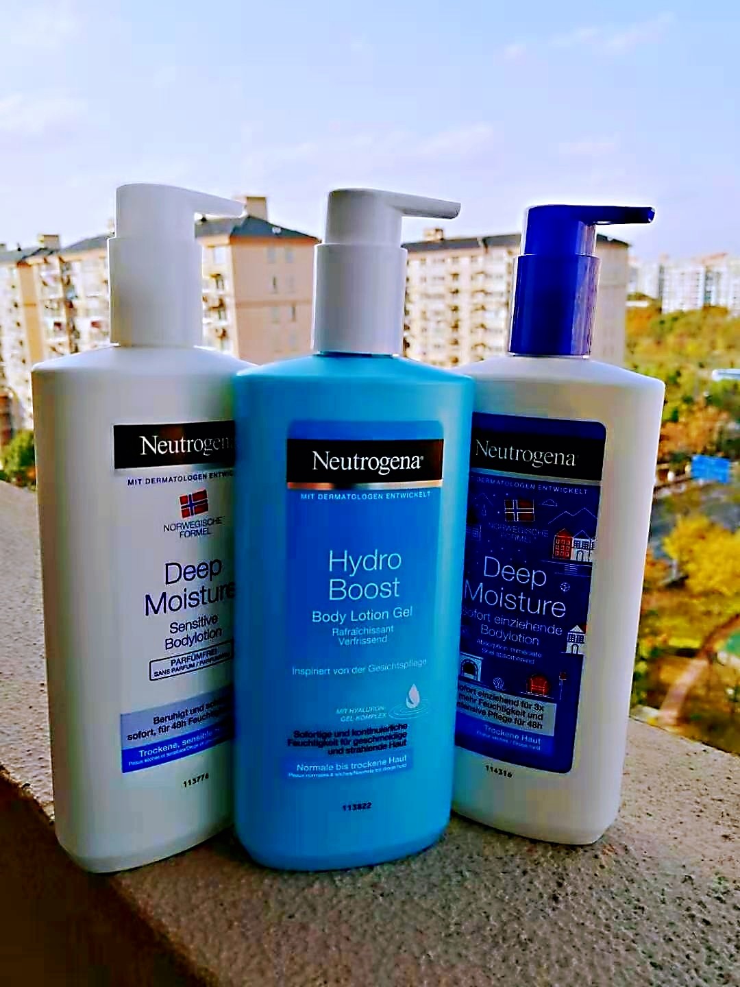 Spot Neutrogen shows clear deep moisturizing body milk sensitive type without fragrance 400ml