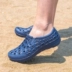 Giày thủy triều mùa hè dép nam lỗ thoáng khí giày chống trượt đi biển boot nam Sandal
