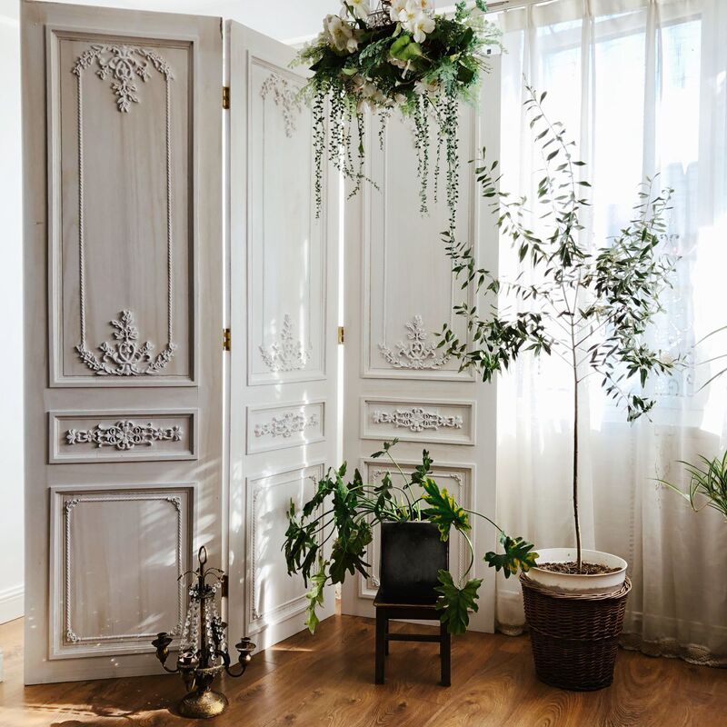 European-Style Solid Wood Distressed Carved Screen Old Door Panel Entrance Hall Restaurant Clothing Store Window Partition Photography Background