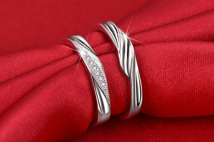 Cặp vợ chồng bạc sterling nhẫn đôi nam nữ trang sức chữ Nhật Bản và Hàn Quốc đơn giản nhẫn đỏ s925 kim cương mở nhẫn cưới nhẫn vàng nữ 18k