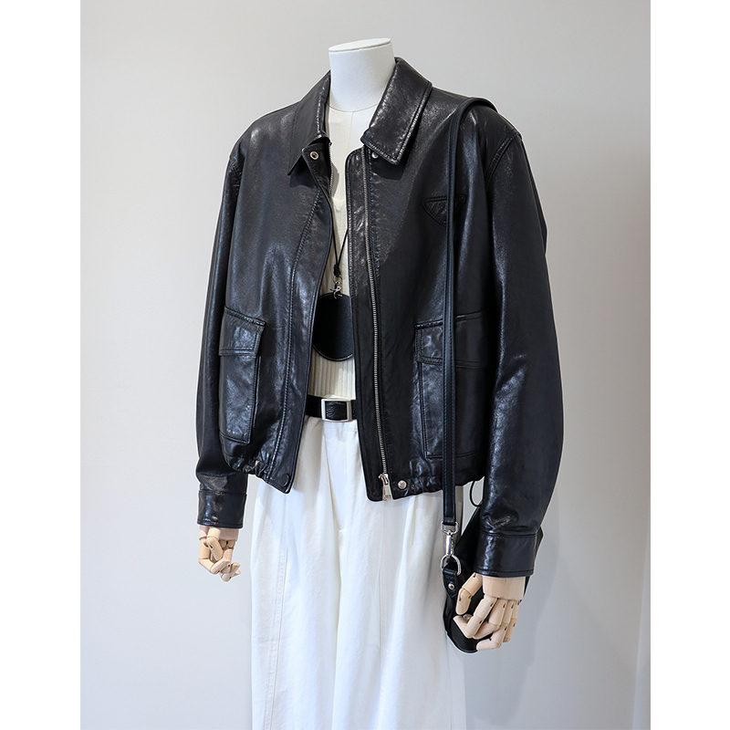 2026 New Style Oil-Waxed Sheepskin Genuine Leather Jacket for Women, Short Loose-Fitting Motorcycle Leather Jacket for Women