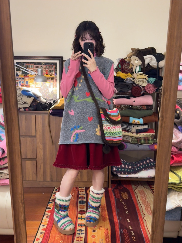 Rxran Japanese-Style Floral Mid-Length Vest, Loose and Versatile, Sweet and Artistic, Heavy-Duty Knitted Vest in Gray