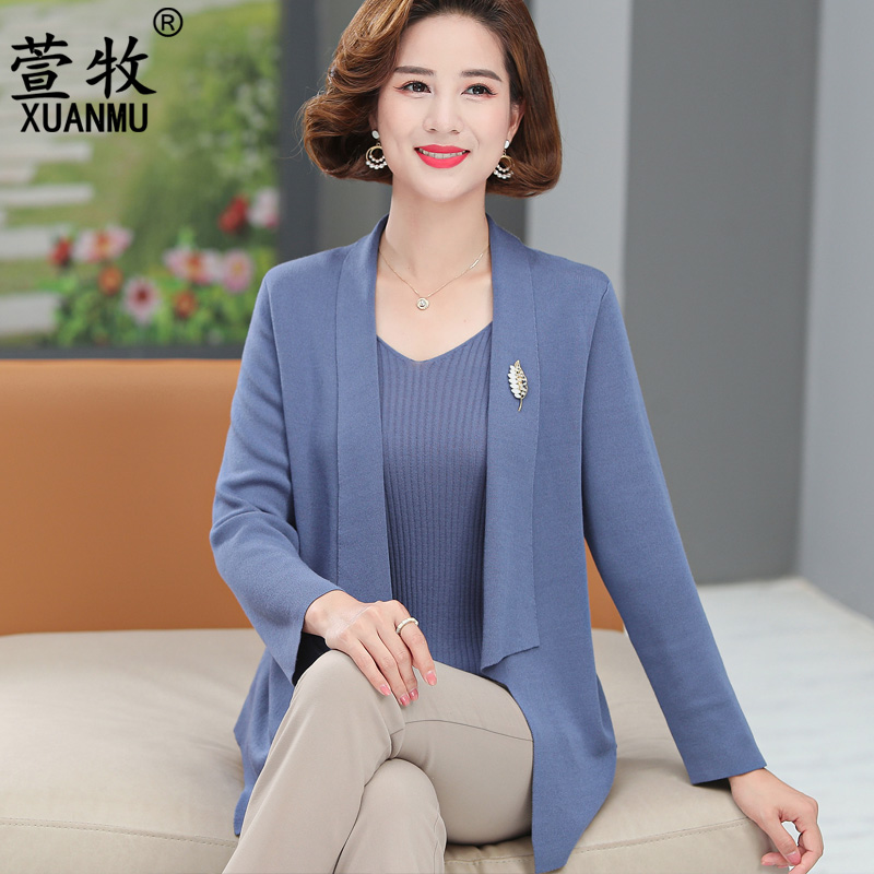Middle - aged mother in autumn air leave two coat coat female spring and autumn sweater 2021 new knitted sweater thin