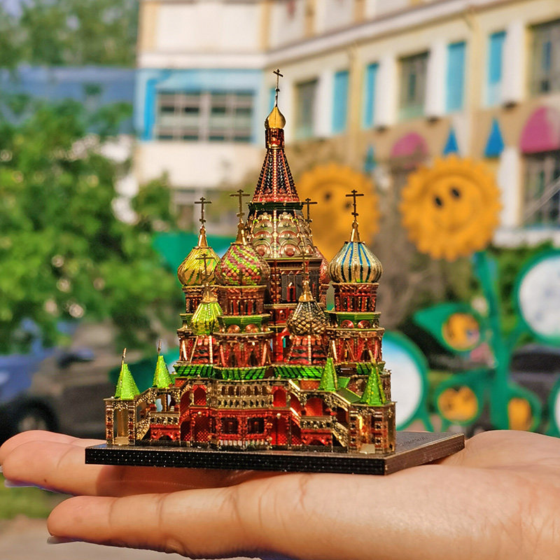 Puzzle cool color version metal DIY architectural assembly model 3D stereoscrew glue-free puzzle Huaxili Cathedral