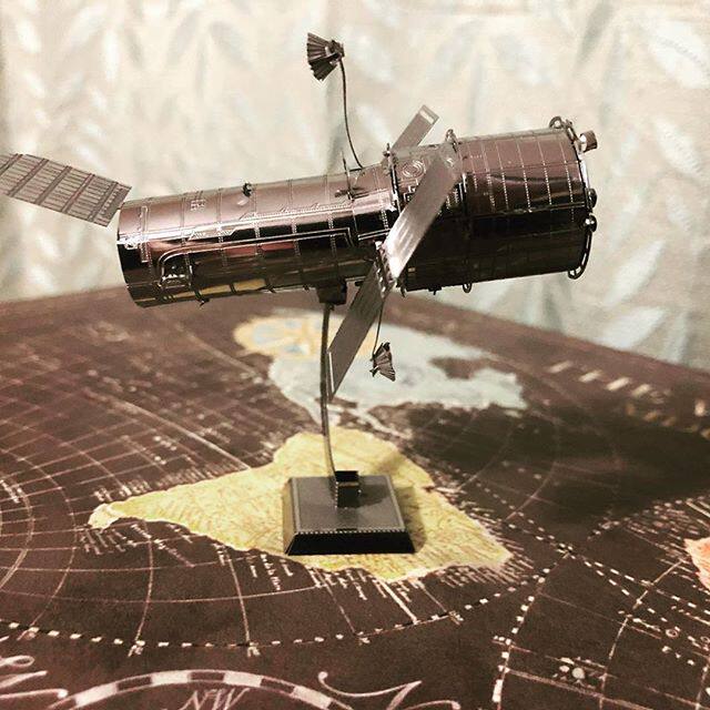 All-metal stainless steel DIY assembly model 3D glue-free nano puzzle Hubble Space Telescope crown