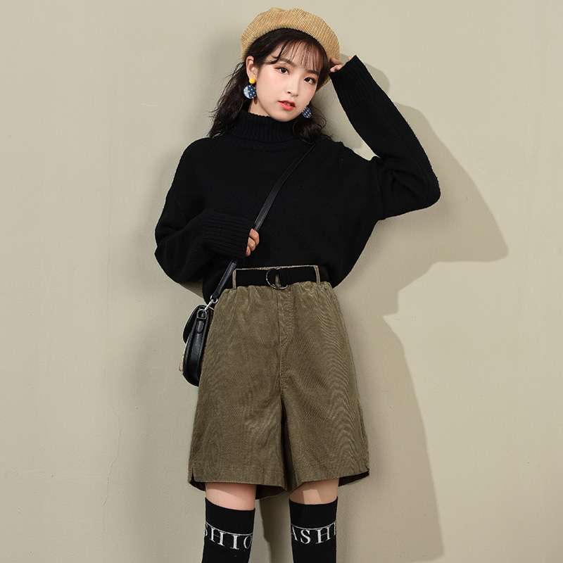 Autumn and winter shorts women's 2019 new high waist loose straight tube Hong Kong taste outside wear wild split winter casual five-point pants