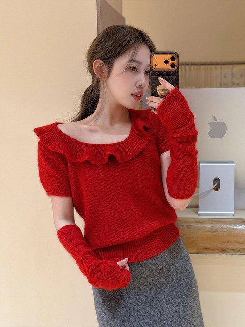 Korean-Style Red Square-Neck Ruffled Knitted Base Shirt for Women, Very Beautiful for Autumn and Winter, Perfect as an Inner Layer, Sweater with Sleeve Cuffs