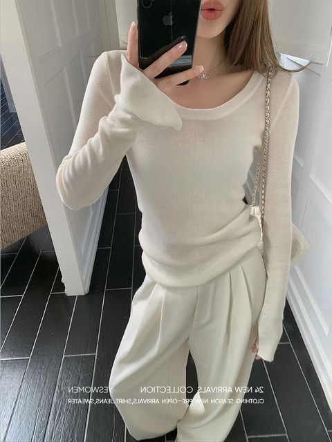 Autumn and Winter Gentle White Large-Neck Wool Knit Sweater for Women, Stylish Slim-Fit Base Sweater with Bell Sleeves for Layering
