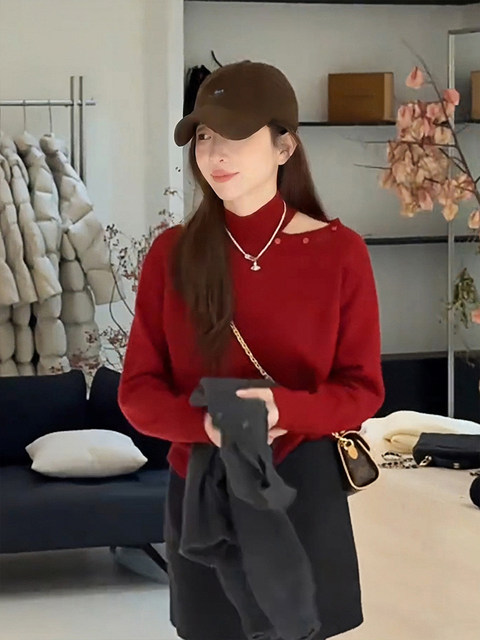 Korean-Style Red Half-High Collar Hollow-Out Knit Base Shirt for Women, Autumn and Winter Design, Off-Shoulder Sweater, Loose Top