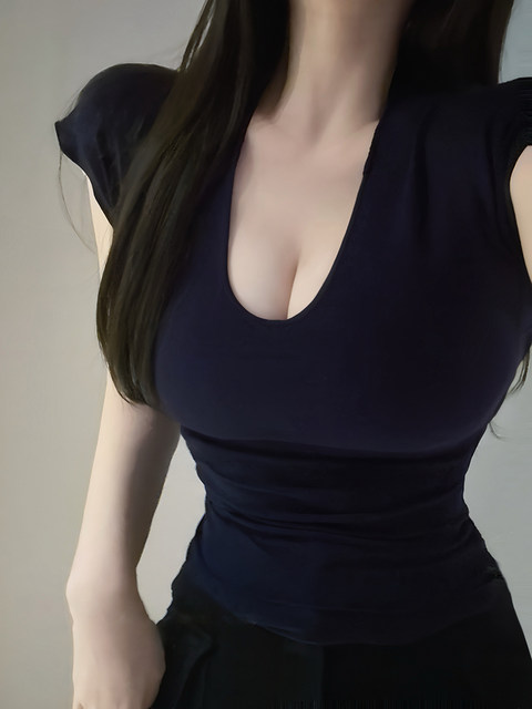 Spicy Girl U-Neck Waist-Cinching Short-Sleeve T-Shirt for Women, Summer Sexy Slim-Fit Flutter Sleeve Base Shirt, Short Top