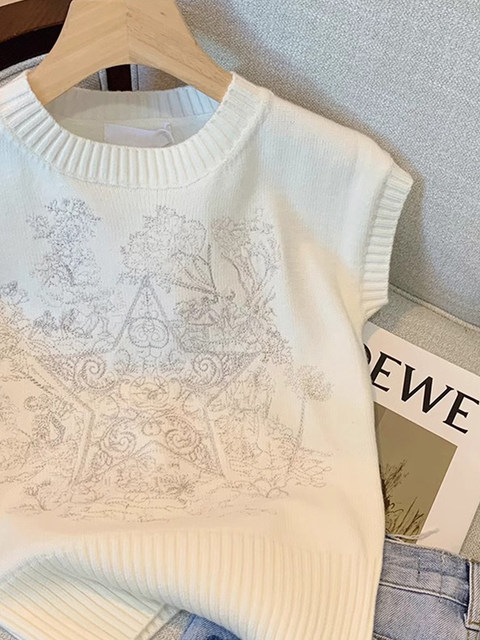 French-Style Embroidered Knitted Sleeveless Vest for Women, Summer Elegant Inner Wear, Slimming Outer Wear, Ice Silk Vest Top