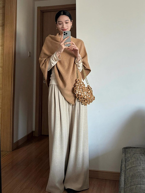 Early Autumn Outfit: Korean Style, Lazy and Elegant, Super Pretty Cape Sweater for Women, Outerwear Shawl, Very Nice Top