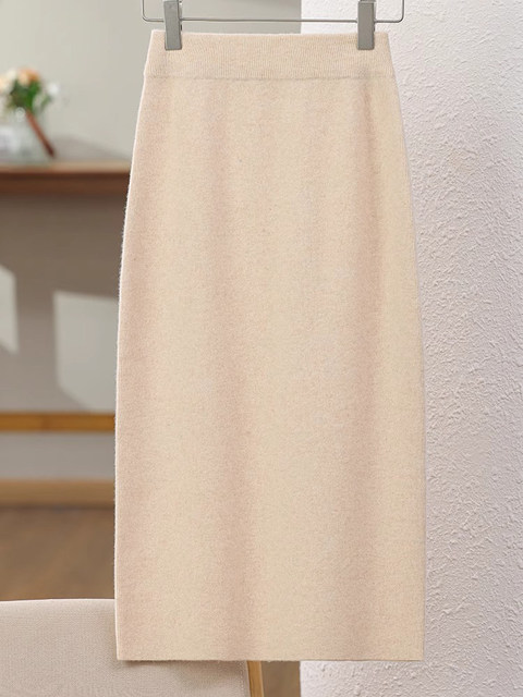 Autumn and Winter Wool Knitted Skirt for Women 2025 New High-Waisted Elegant Straight Pencil Skirt Thickened Slimming Long Skirt