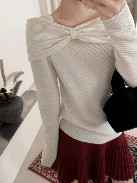 Autumn and Winter Korean Style One-Shoulder Bow-Knot Elegant Knit Sweater for Women, Unique and Super Stylish Red Top