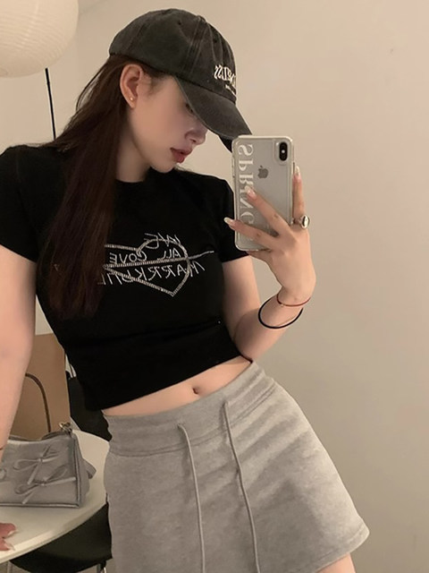 Summer White Sequin Off-Shoulder Short-Sleeve T-Shirt for Women, Unique Design, Short Cropped Style, Chic and Slim-Fitting Top for Trendy Girls