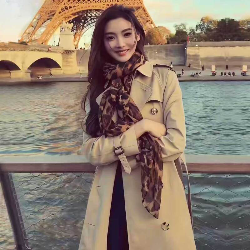 Very Stylish B-Brand Kensington Chelsea Trench Coat for Women, Mid-Length, 2026 New Model, British Khaki Color Very Stylish B-Brand Kensington Chelsea Trench Coat for Women, Mid-Length, 2026 New Model, British Khaki Color