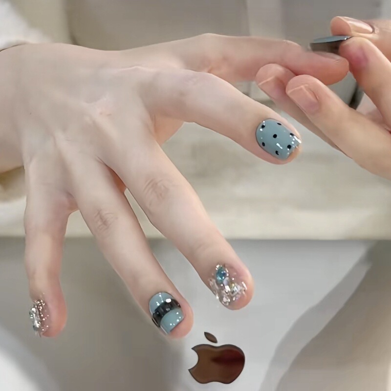 Cute [Tiffany Blue] Autumn and Winter Gentle Blue Wearable Nail Tips Short Sparkling Whitening Manicure Fake Nails