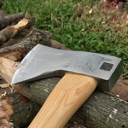 Инструмент совета топора топора