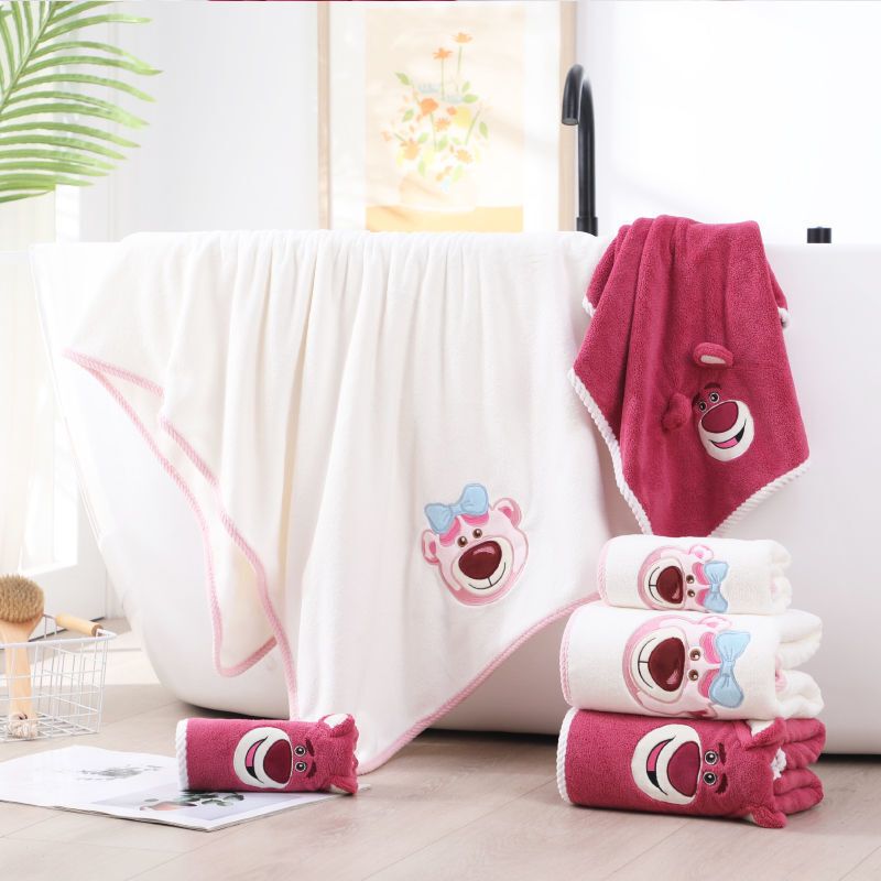 Strawberry Bear Bath Towel Set for Women, Cute Cartoon Design, Soft and Skin-Friendly, Strong Water Absorption, Non-Shedding Coral Fleece Towel Wholesale Strawberry Bear Bath Towel Set for Women, Cute Cartoon Design, Soft and Skin-Friendly, Strong Water Absorption, Non-Shedding Coral Fleece Towel Wholesale
