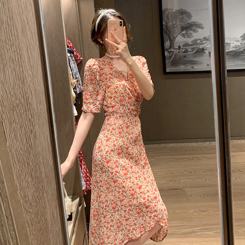 French small floral dress 2021 summer new V-neck sweet temperament waist irregular chiffon dress