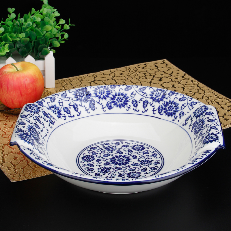 Blue and white porcelain take home the hot soup bowl of the big yards boiled fish pickled fish basin 's spicy pot of blood in large bowl