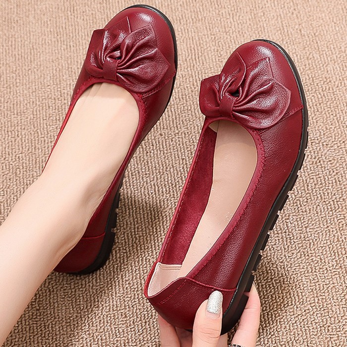 Mom wedding shoes head skin soft soles and leather shoes shallow mouth of old man leather shoes female bean shoes