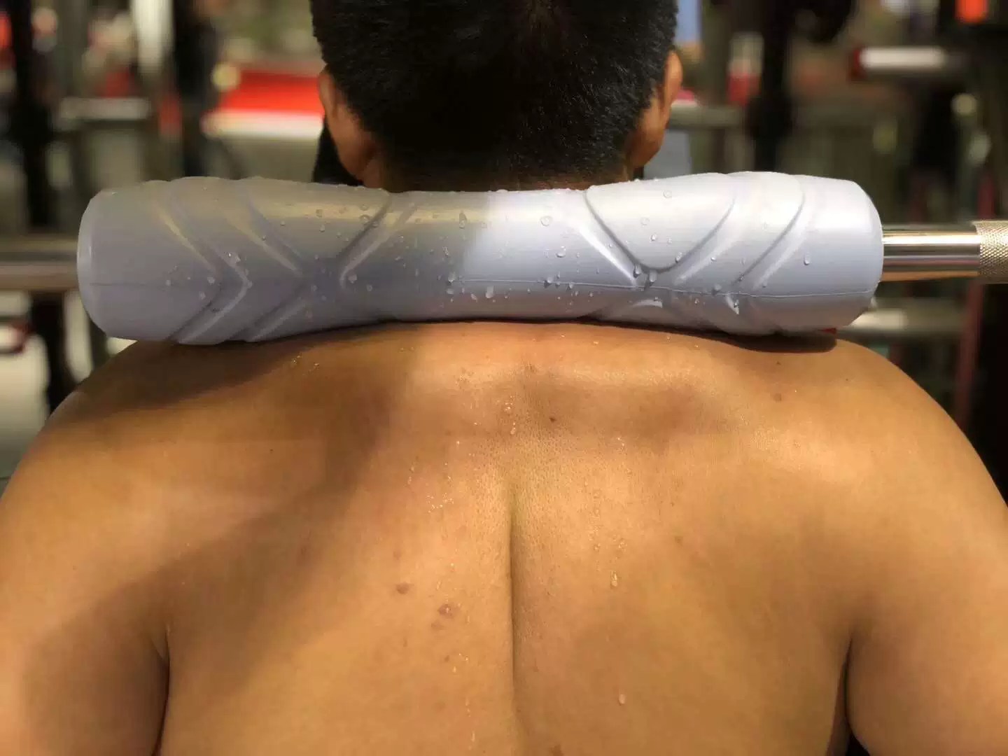 New barbell miếng đệm vai ngồi xổm cổ vệ sĩ tập thể dục dụng cụ bảo hộ nam và nữ bộ thanh tạ miếng đệm vai tạ hông cầu squat chăm sóc - Dụng cụ thể thao