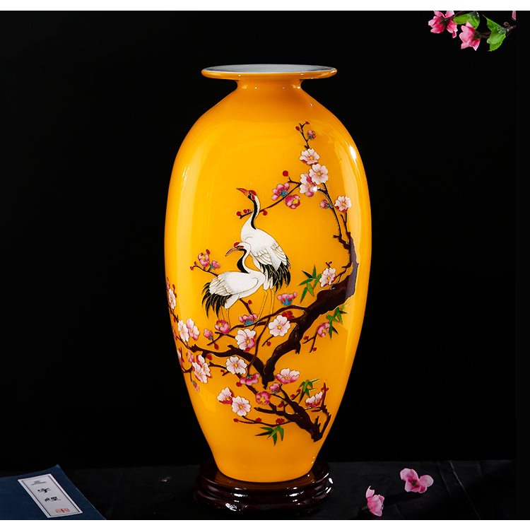 Jingdezhen ceramics vase golden yellow crane birthday figure in modern Chinese style living room decoration decoration furnishing articles