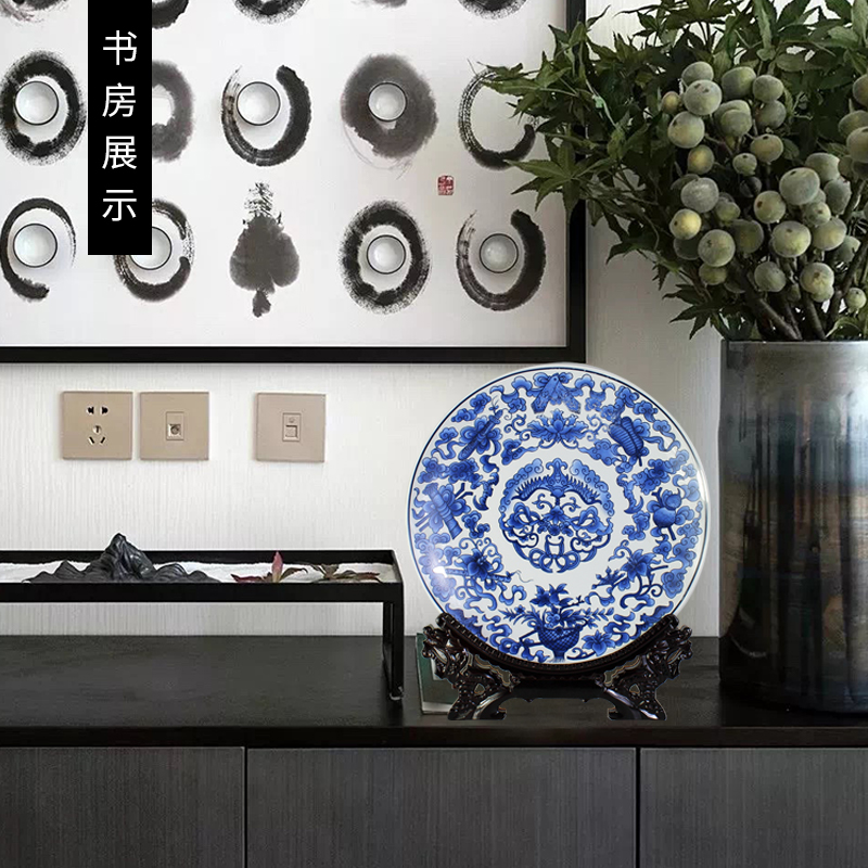 Blue and white porcelain of jingdezhen ceramics plate modern furnishing articles sitting room ark, rich ancient frame of Chinese style household ornaments