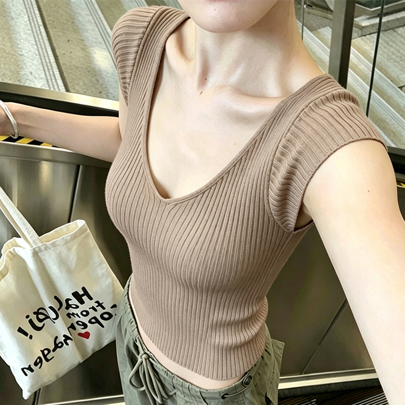 Pure Desire Style V-Neck Knitted Short-Sleeve T-Shirt for Women, 2026 New Model, Slim Fit Design with Small Flutter Sleeves, Super Stylish Top Pure Desire Style V-Neck Knitted Short-Sleeve T-Shirt for Women, 2026 New Model, Slim Fit Design with Small Flutter Sleeves, Super Stylish Top