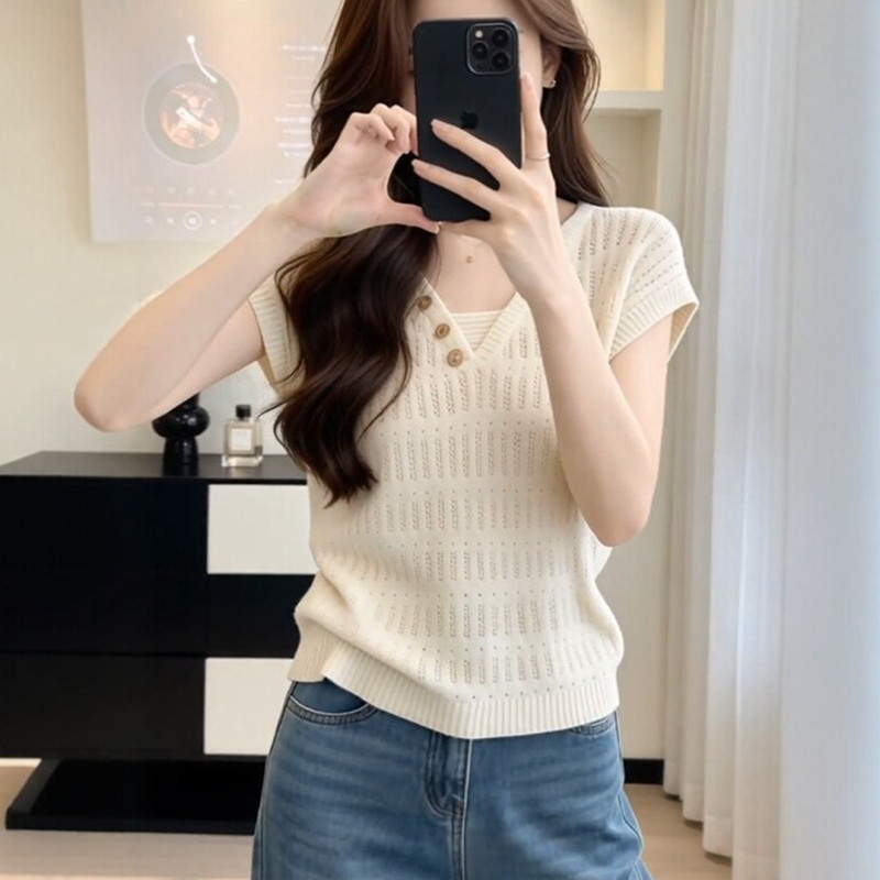 Korean-Style White Hollow-Out V-Neck Beautiful Knitted Short-Sleeve T-Shirt for Women, Summer Thin Design with Age-Reducing Flutter Sleeves Top Korean-Style White Hollow-Out V-Neck Beautiful Knitted Short-Sleeve T-Shirt for Women, Summer Thin Design with Age-Reducing Flutter Sleeves Top