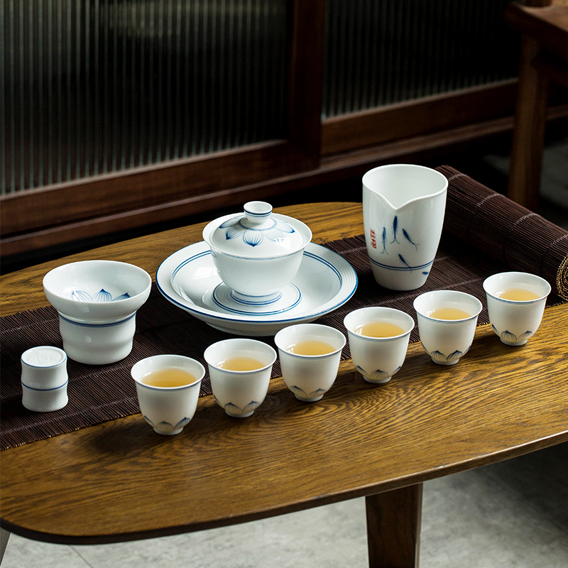 Feng hand - made teacup sample tea cup on kung fu tea accessories ceramic drinking cup master cup small cups white porcelain cup group