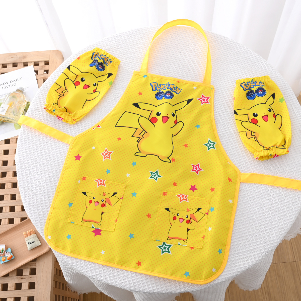 Pikachu children's waterproof apron eating bib