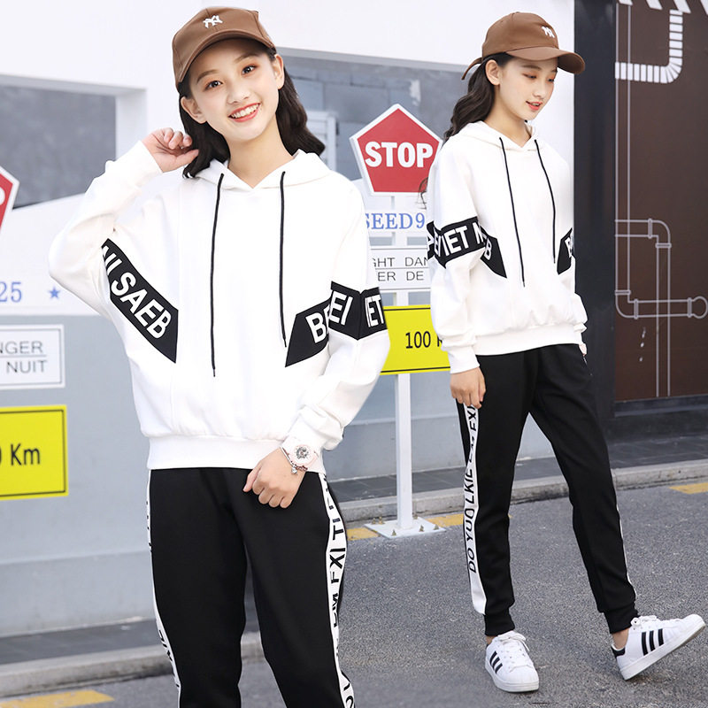 Girls' suits autumn 2022 new 12 middle-aged children 15 years old Western style sports women's spring and autumn 13 casual suit tide