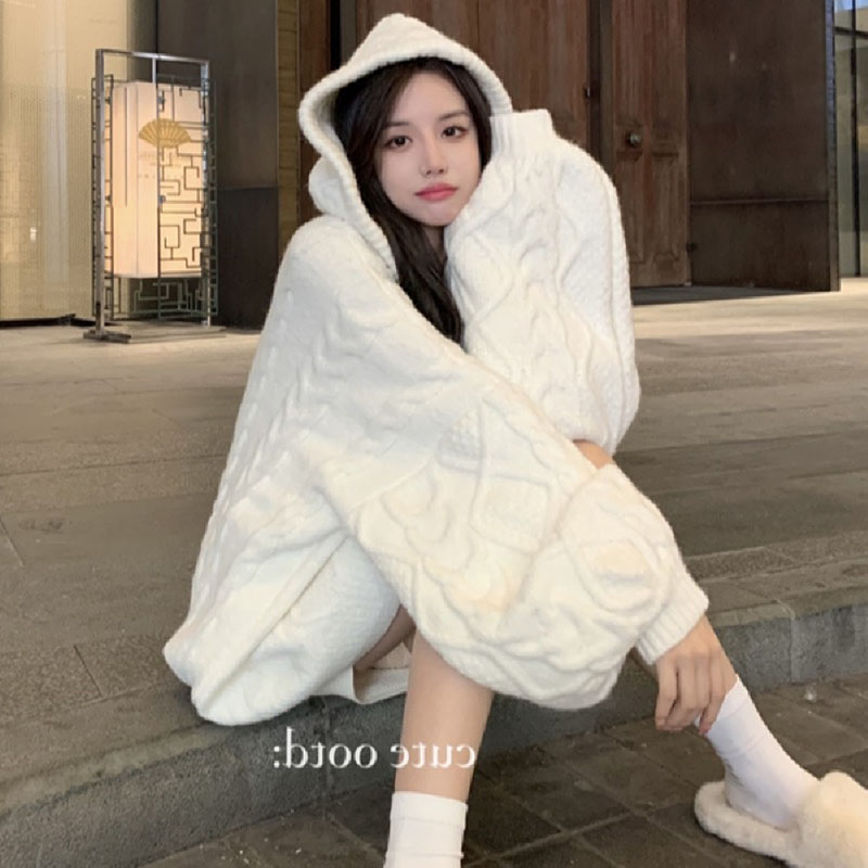 White Hooded Cable Knit Sweater Jacket for Women, Autumn and Winter Outerwear, Loose, Gentle, Lazy Style, High-End Knitted Cardigan White Hooded Cable Knit Sweater Jacket for Women, Autumn and Winter Outerwear, Loose, Gentle, Lazy Style, High-End Knitted Cardigan