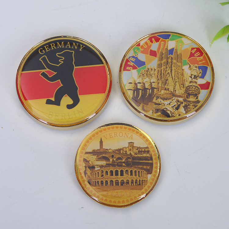 Manufacturer straight for metal cartoon badges to remember drop glue badges to do drop plastic badges chest chapters customizable logos