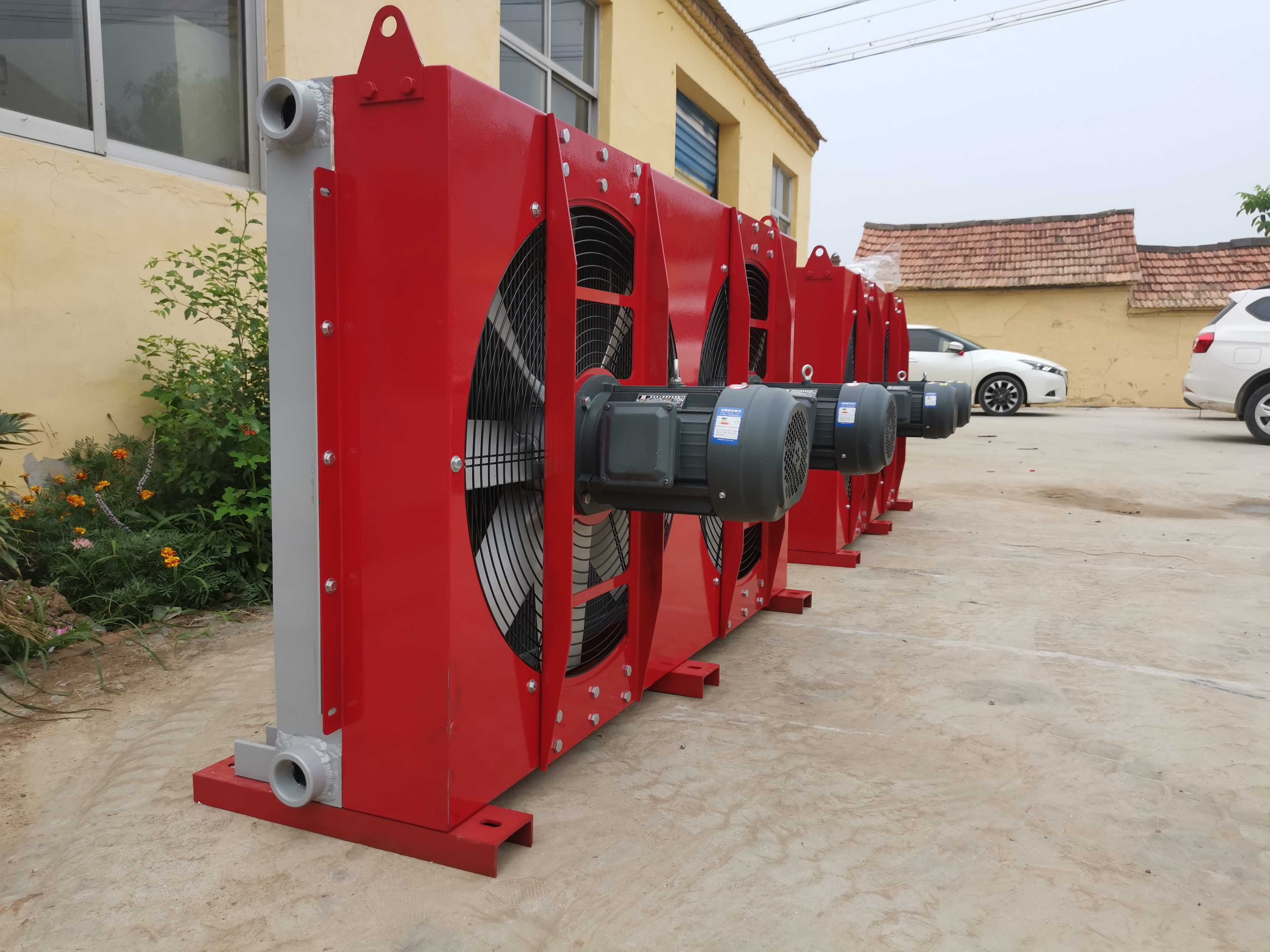 1300 liters of high-power cone crusher hydraulic oil air-cooled radiator lubricating oil cooler customized cooling