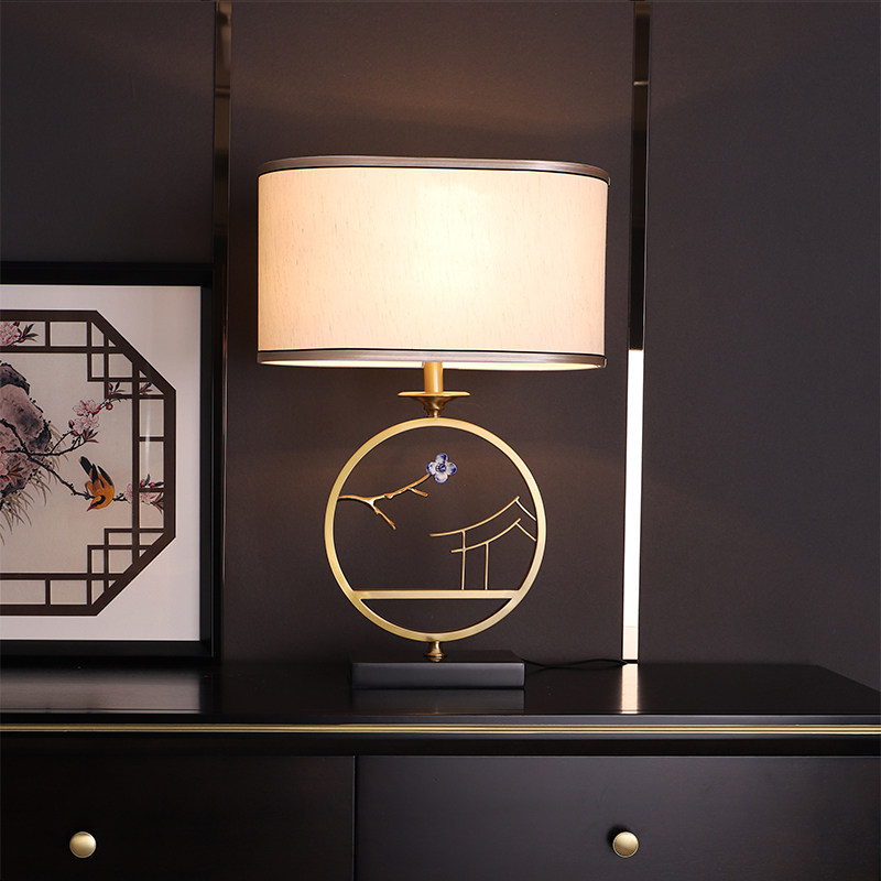 New Chinese style all copper table lamp living room atmosphere lamproom bedroom bedroom headlamp villa hot plum flower Chinese wind lamp