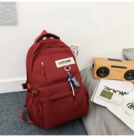 Красный, вместительный и большой, с медвежатами