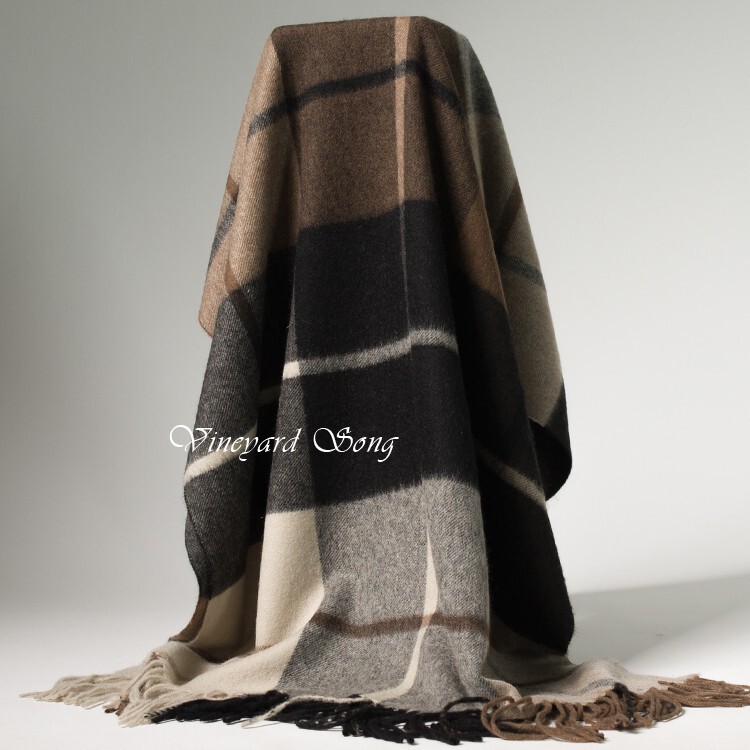 Italian Autumn and Winter Luxury Gold Label Tobacco Brown Plaid Heavy Cashmere Shawl Scarf, Light Ripple, Unisex Italian Autumn and Winter Luxury Gold Label Tobacco Brown Plaid Heavy Cashmere Shawl Scarf, Light Ripple, Unisex