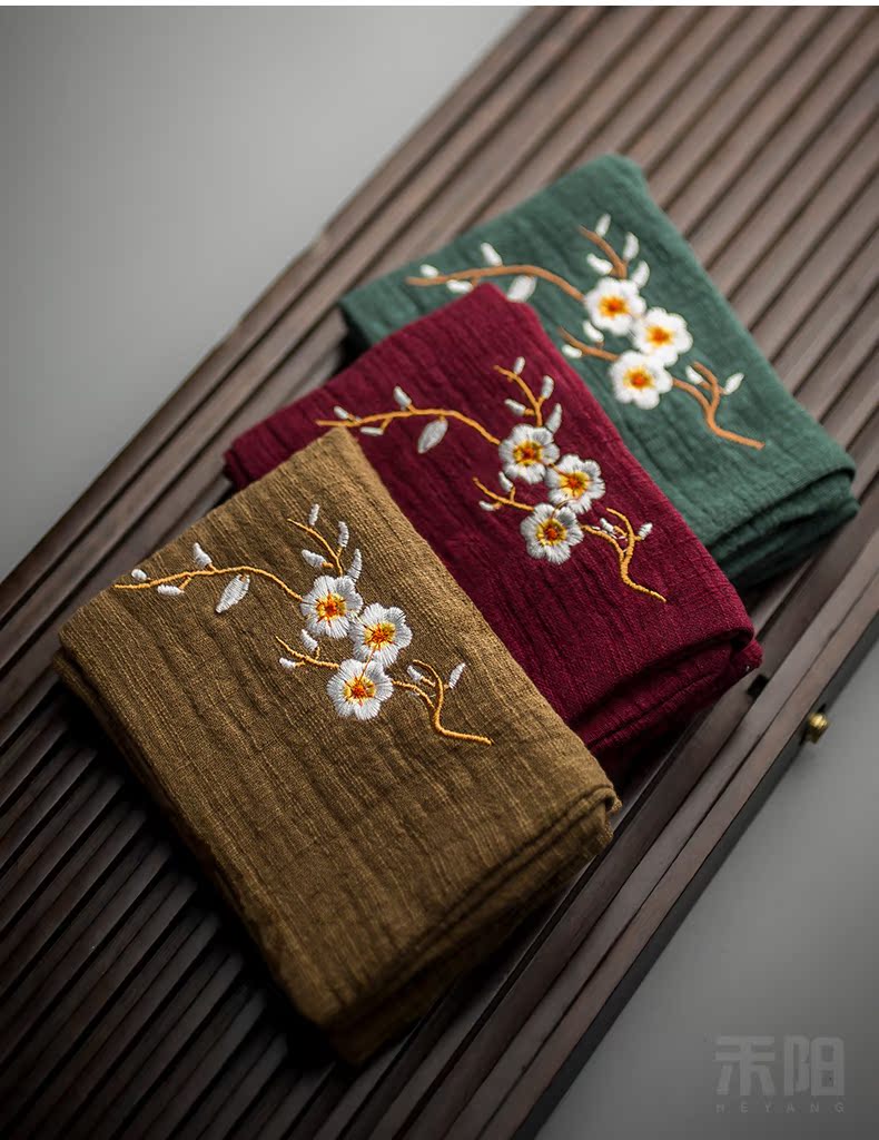 Send Yang bibulous thickening tea towel embroidery name plum quadrate tea tea tea accessories restoring ancient ways is plain coloured cotton and linen cloth tea