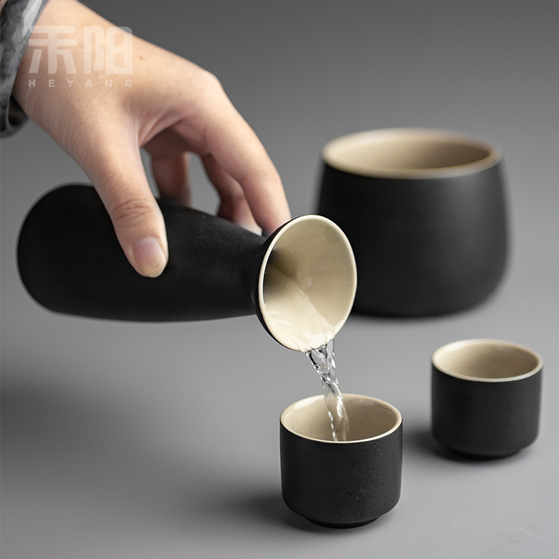 Send Yang Japanese black pottery temperature wine pot clear wine wine suits for the and hip hot hip ceramic bottle glass
