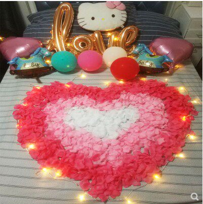 Simulation rose petals Valentine's Day 520 marriage proposal confession birthday balloon petals package romantic surprise arrangement