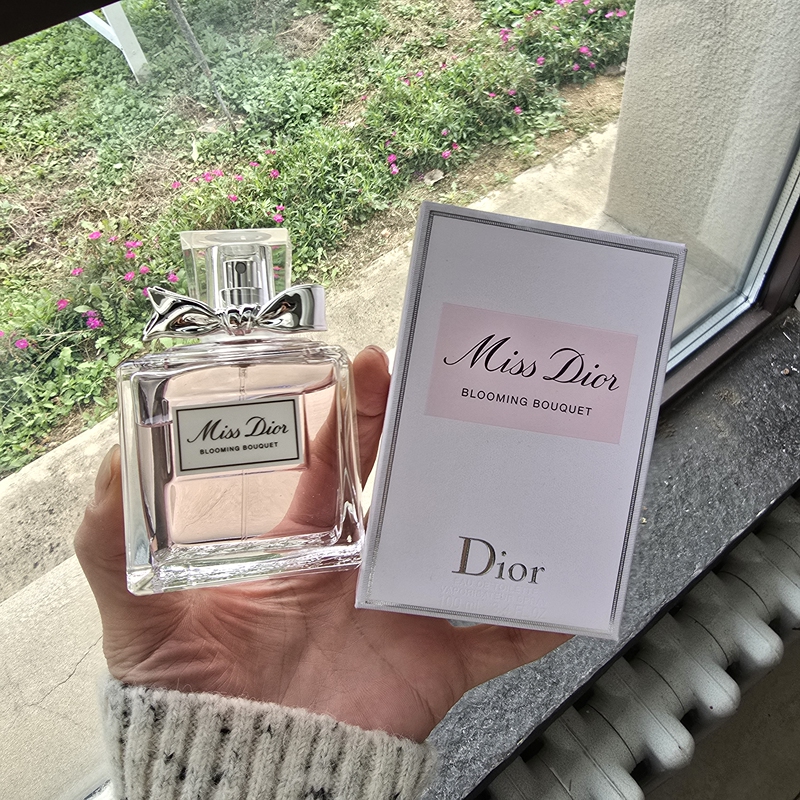 21 Original Version, Discontinued, Metal Bow, Old Style Floral Sweetheart, 30ml 100ml Q Version, Sample