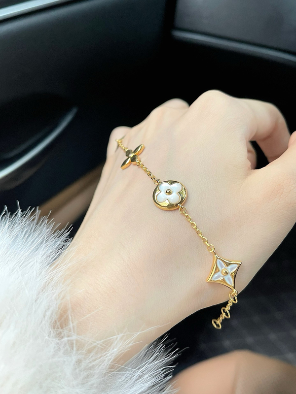 White Mother-Of-Pearl Gold Bracelet 999 Pure Gold Five-Flower Bracelet