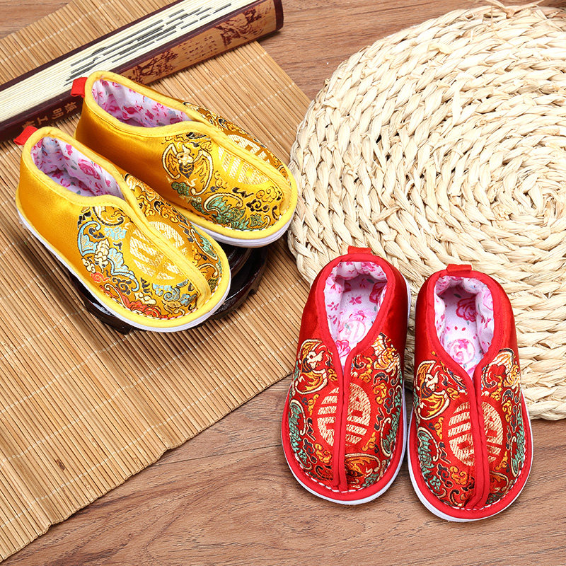 Men's and women's shoes Baby birthday retro Tang dress shoes handmade melaleuca bottom soft bottom Red New Year shoes