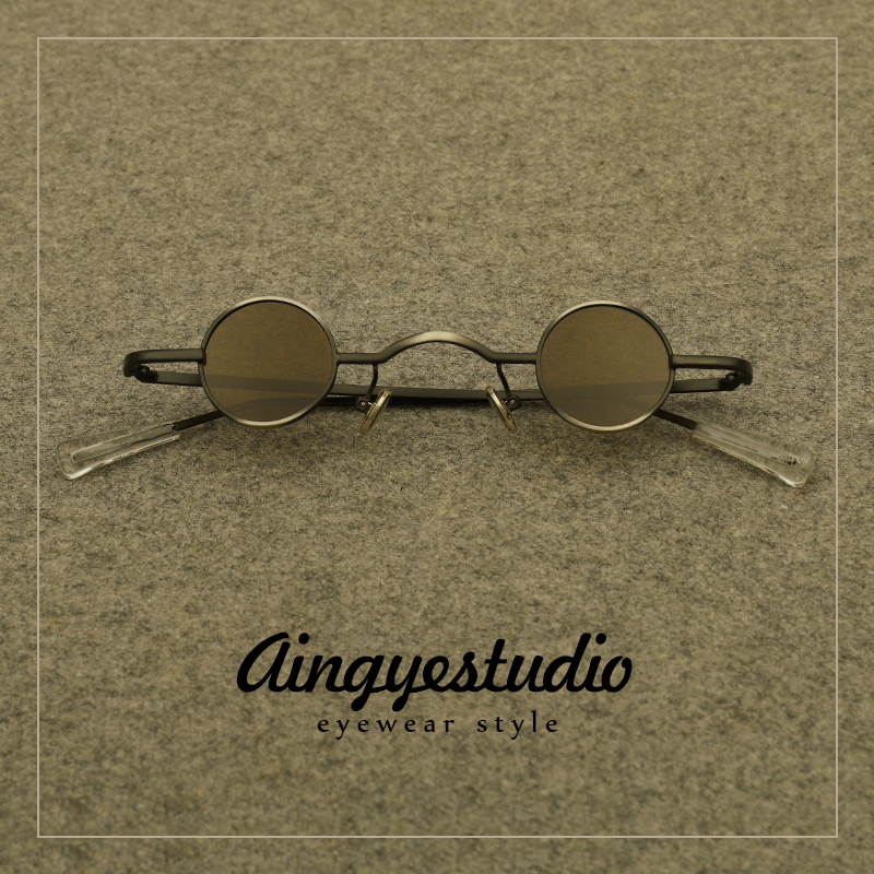 Ultra small lenses Mini eye sunglasses Men's Chains round frame Retro sunglasses Women in summer photo Tea color-Taobao