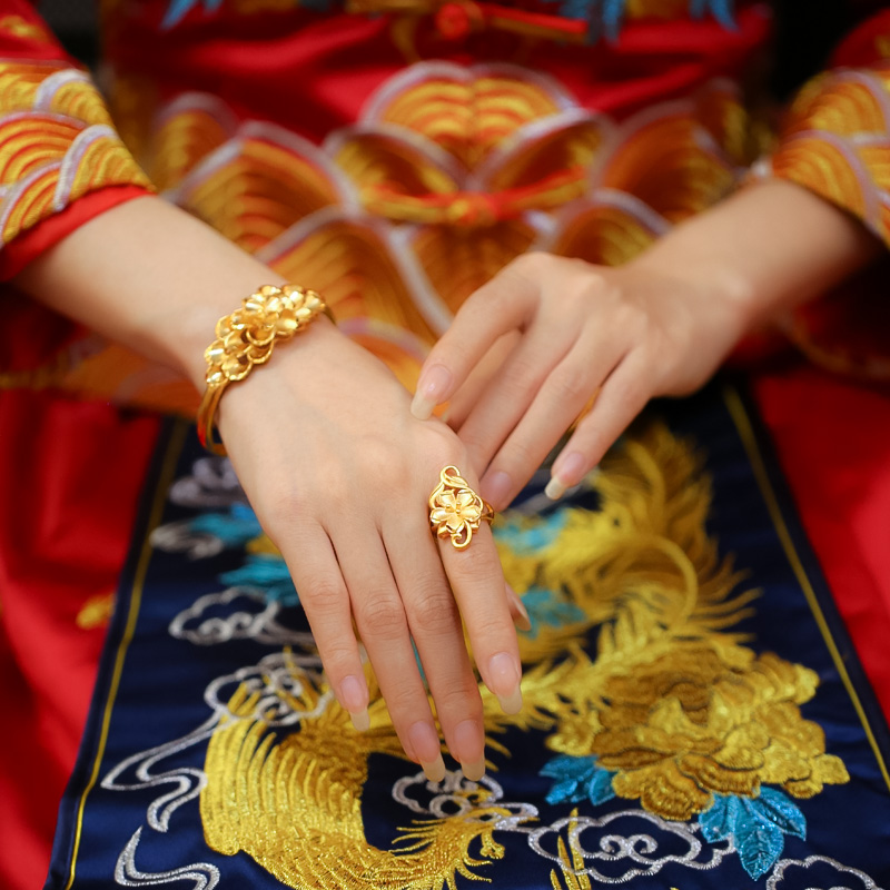 Small crowdbracelet plated sand gold color flower design sensuite lady wedding traditional ancient French bracelet Ring Gift Box Dress