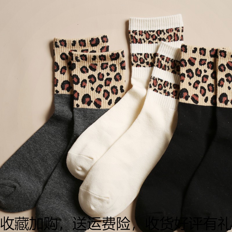 Japanese personality BAO WEN splice in the wind pure cotton suction sweat women's Korean version of fashion retro sports four seasons socks