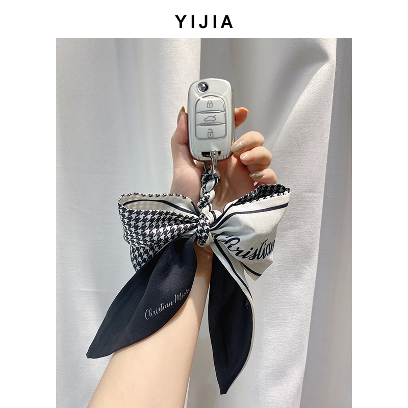 Car keychain goddess model exquisite ins wind net red scarf bow anti-loss key hoop bag bag hanging ornament